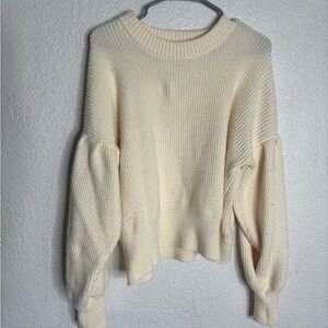 Lulu's Ivory Ribbed Knit Sweater size m excellent condition